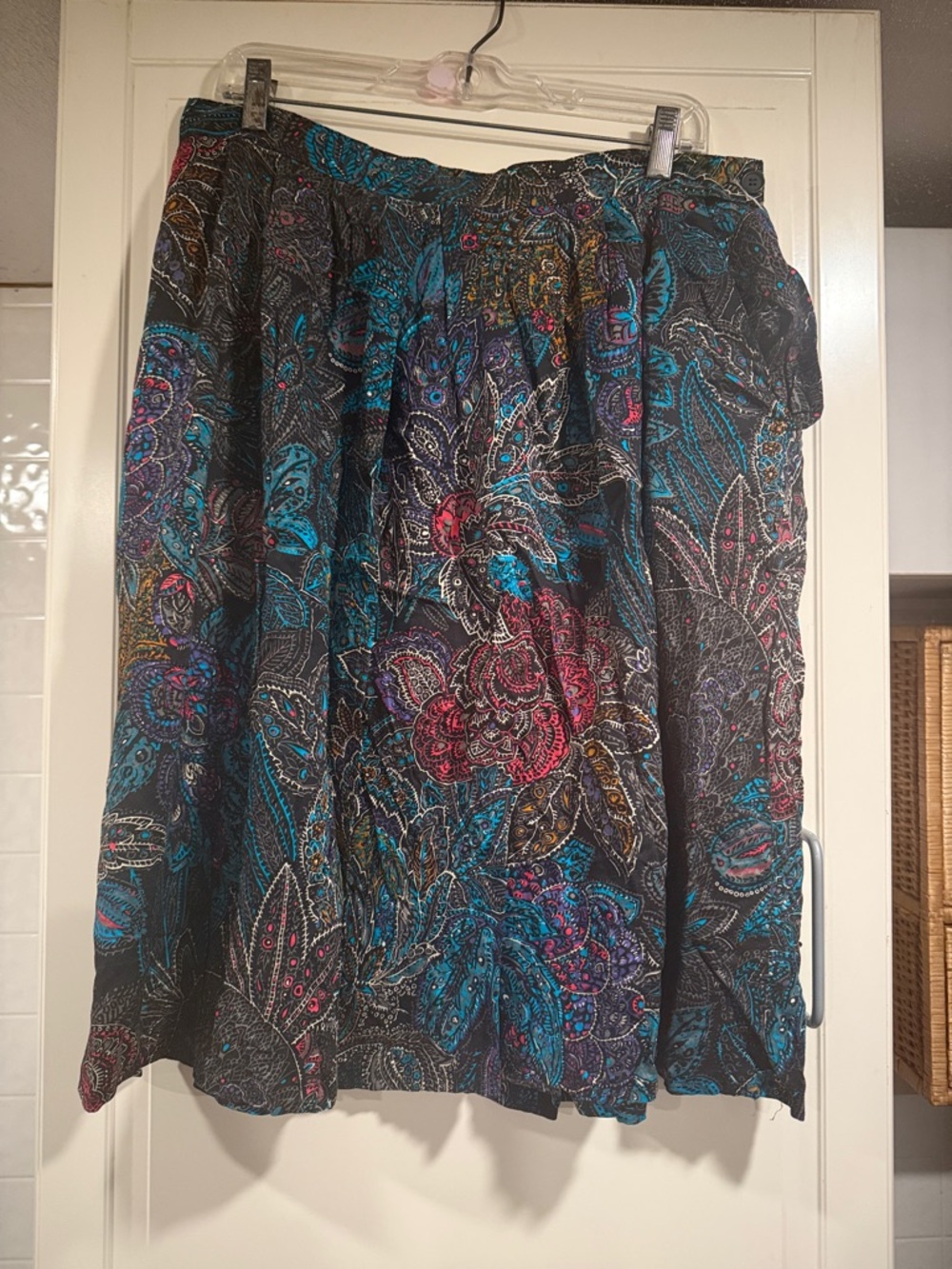 Contemporary classics Boho Floral Midi Skirt in Black size 20W 5:5